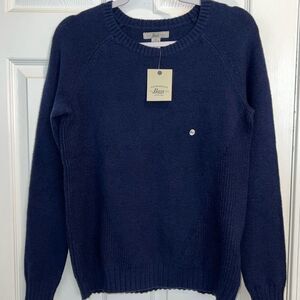 G.H. Bass Women’s Long Sleeve Navy Sweater NWT Size Medium